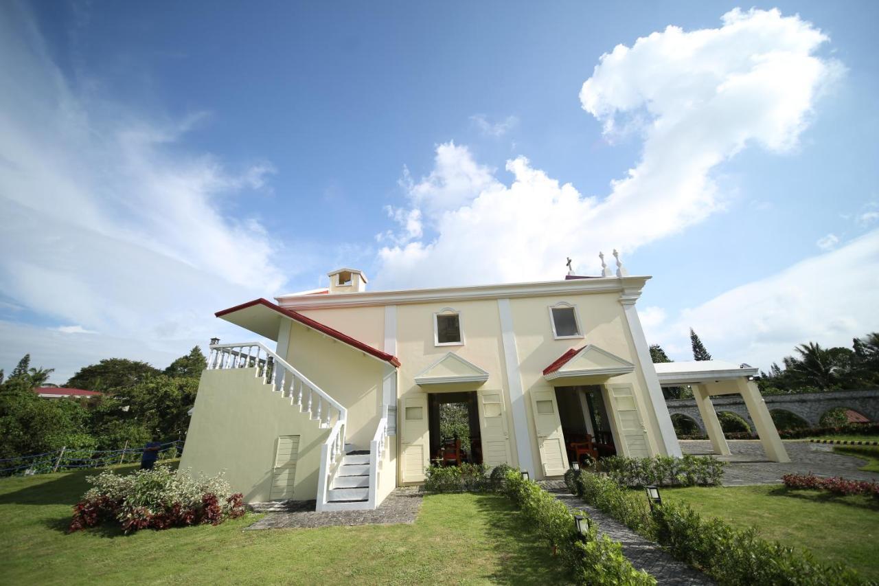 Отель Via Appia Tagaytay Тагайтай Экстерьер фото